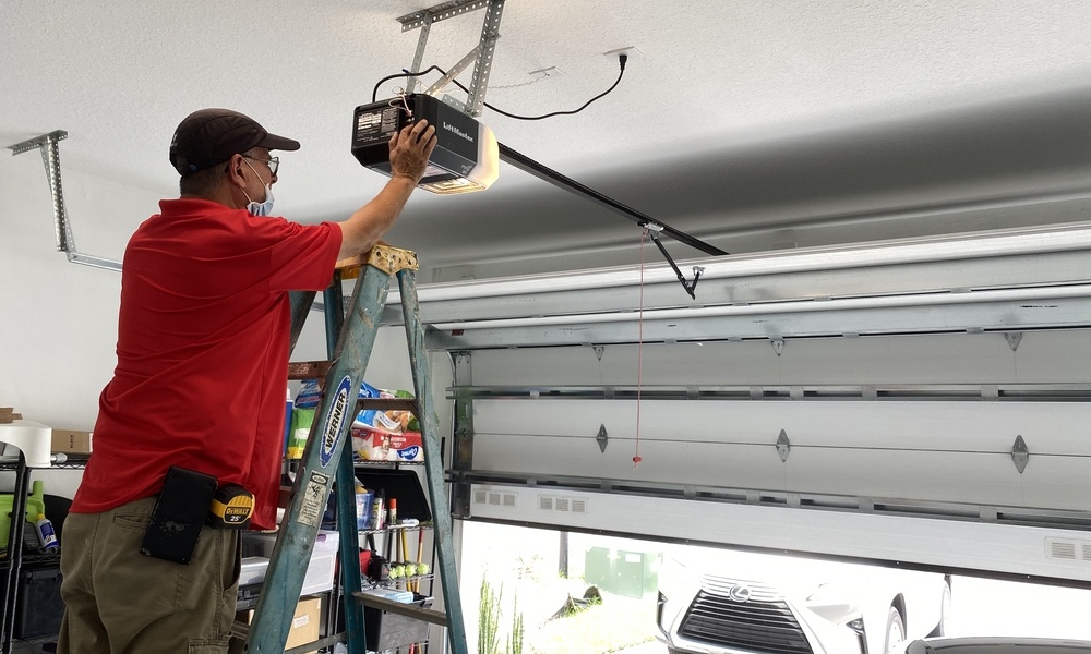 Choosing the right garage door contractor